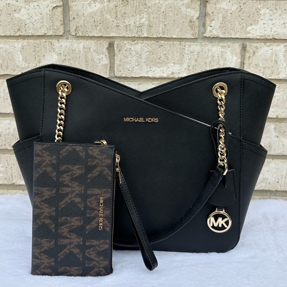 Michael Kors purse and wallet - Picture 1 of 10